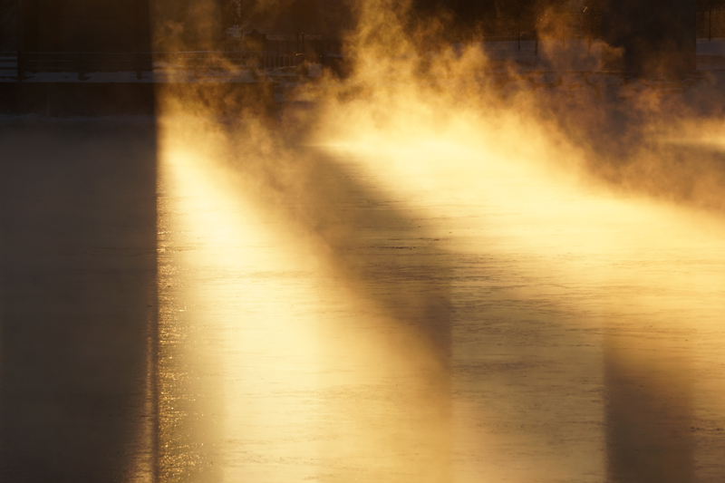 Illustration for article titled The freezing weather makes for great sunrises.